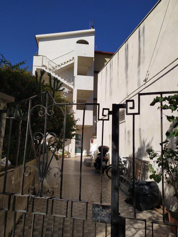 Casa La Rosa Tutto A Portata Di Mano Appartement Marina di Ragusa Buitenkant foto